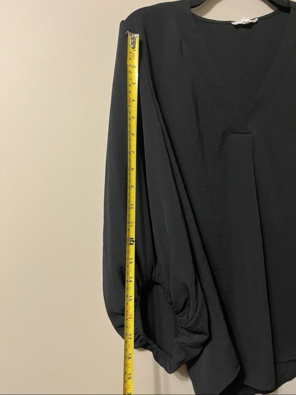 Maurices Black V-Neck Balloon Sleeve Blouse Women’s Large - Picture 6 of 9